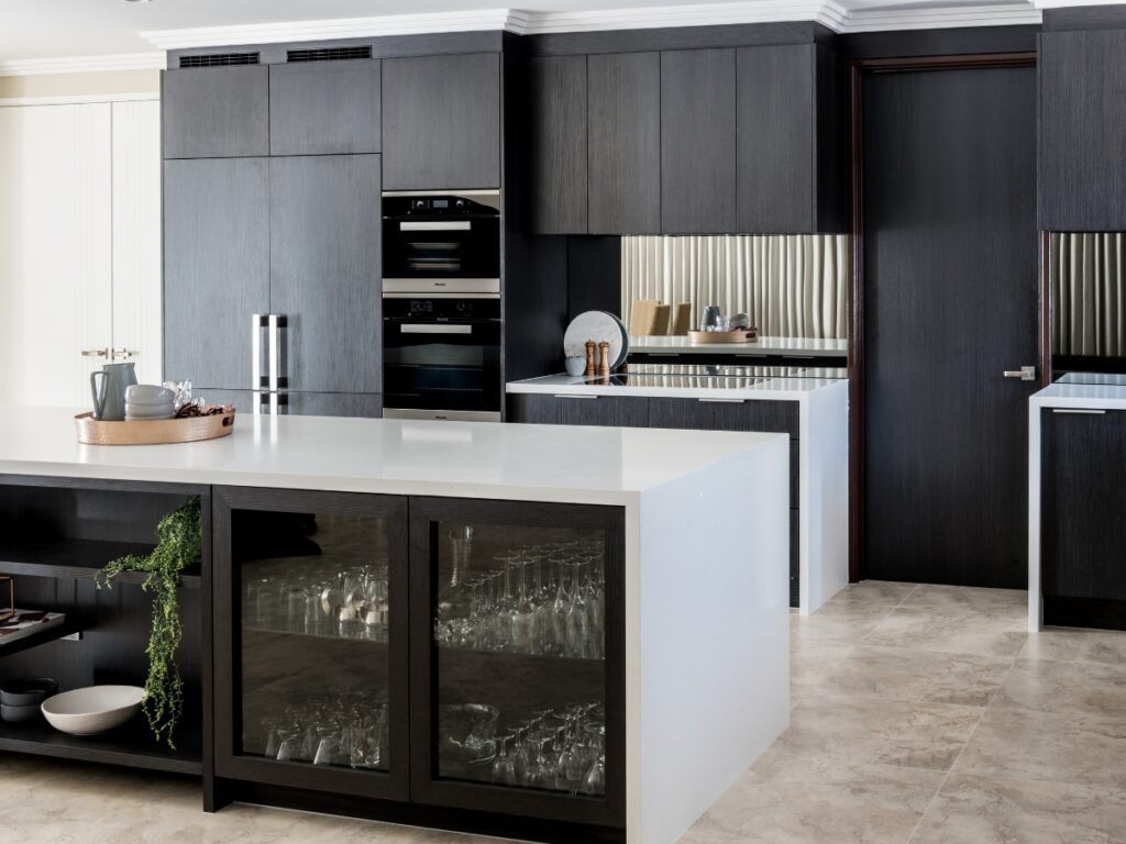 black and white sleek kitchen